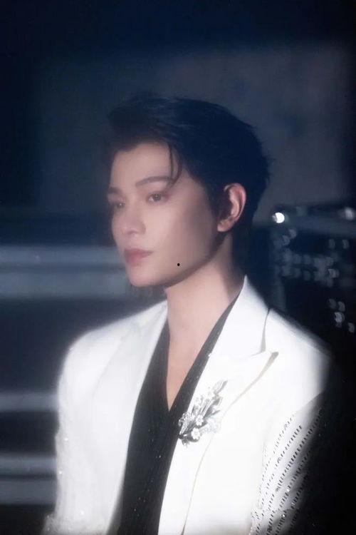 娱乐吃瓜酱檀健次